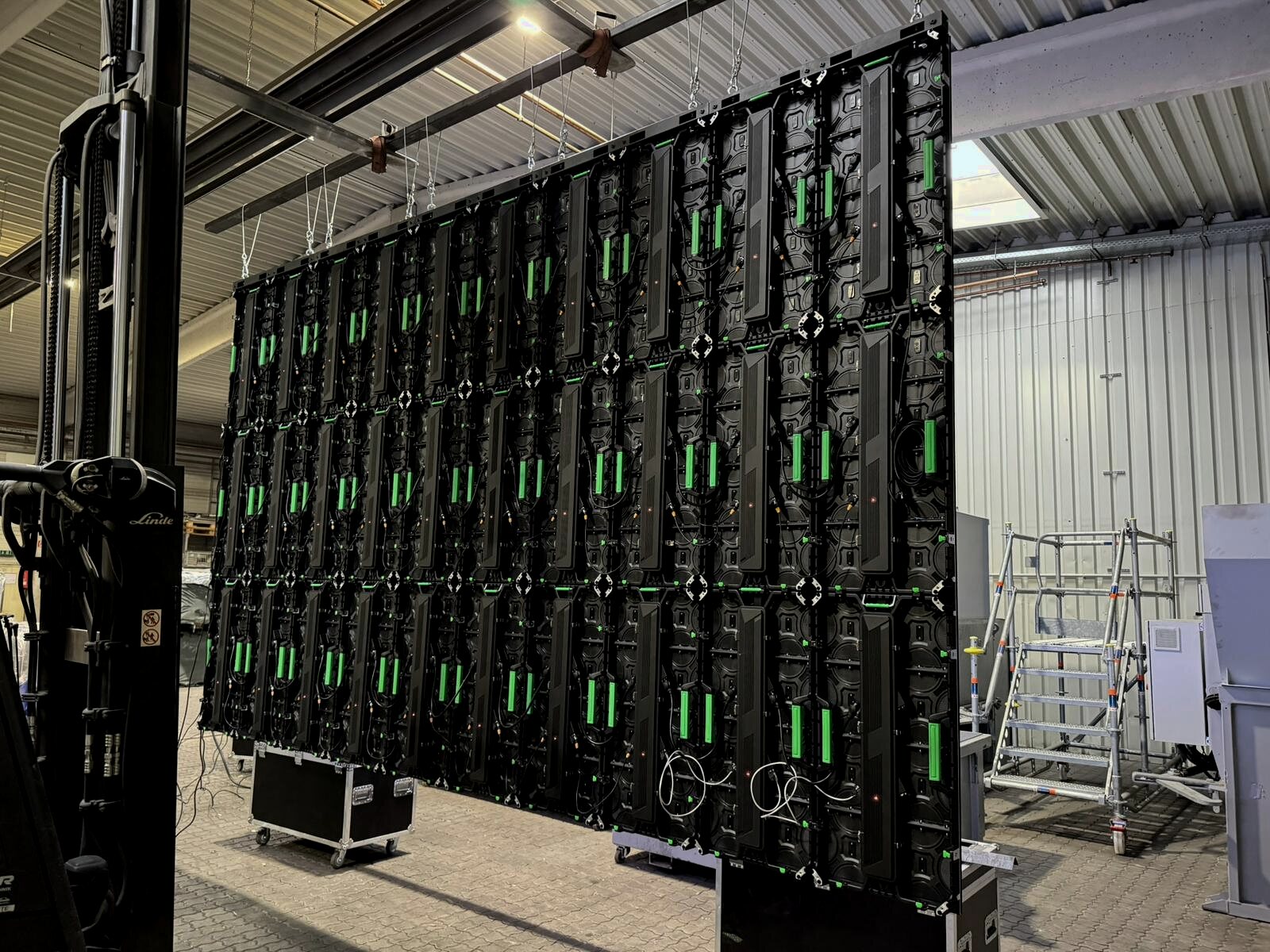 LED-Wand und Bühnentechnik von GI Event